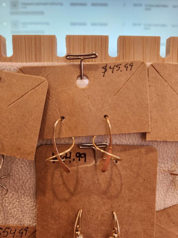 Small Gold Swirl Earring