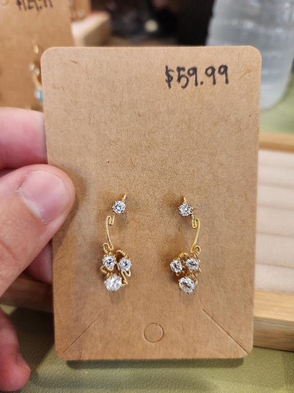 4 diamond cluster gold cuff earring