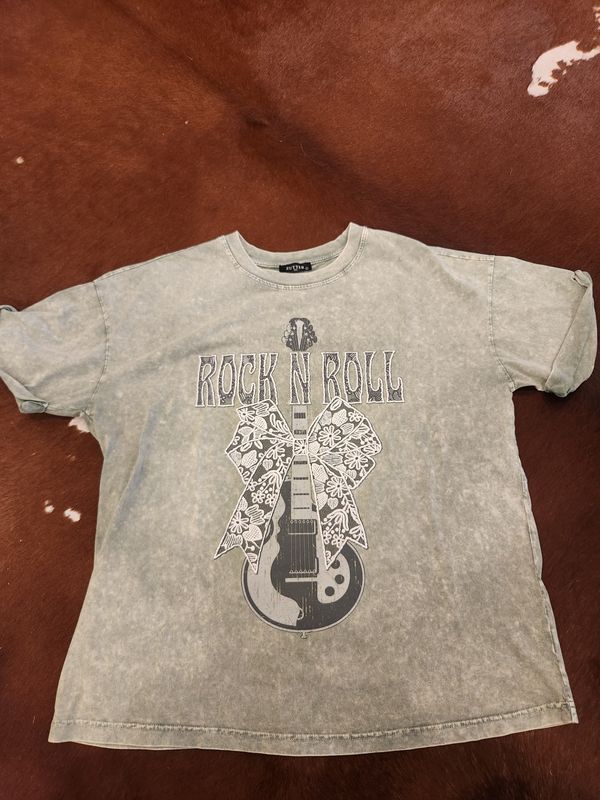 Short Sleeve Puff Bow Rock N Roll