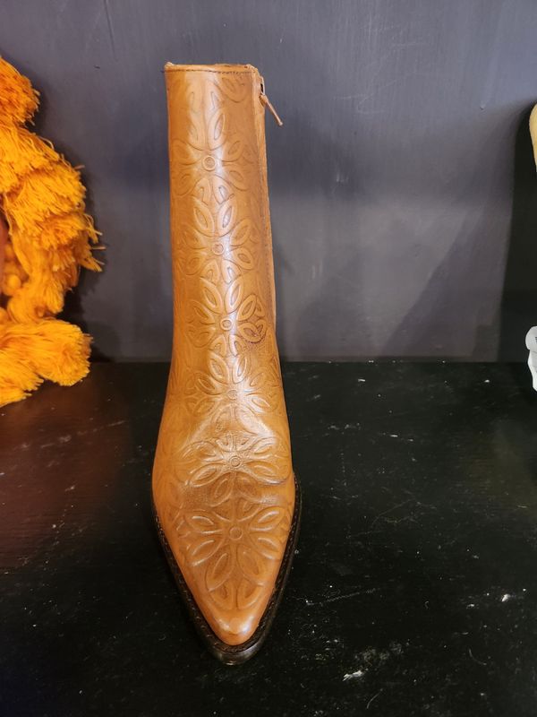 Caty Cognac Floral