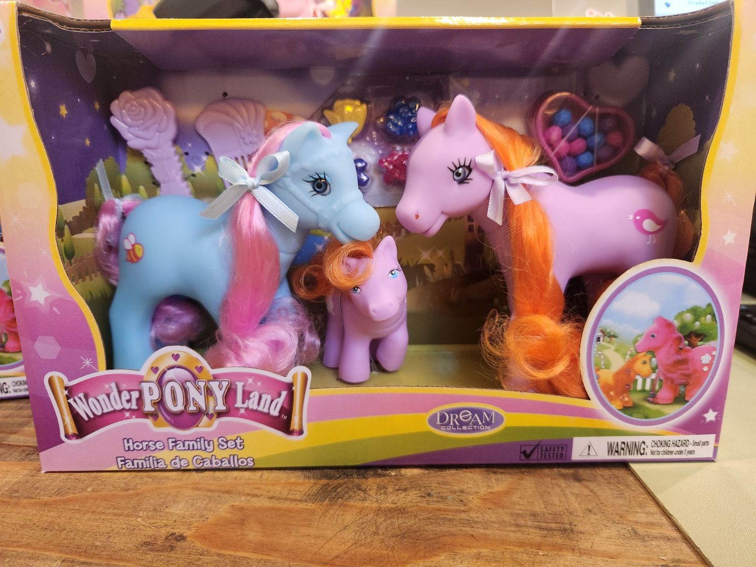Toysmith Wonder Pony Land Horse &amp; Family Set, Colour: Blue and Lavender