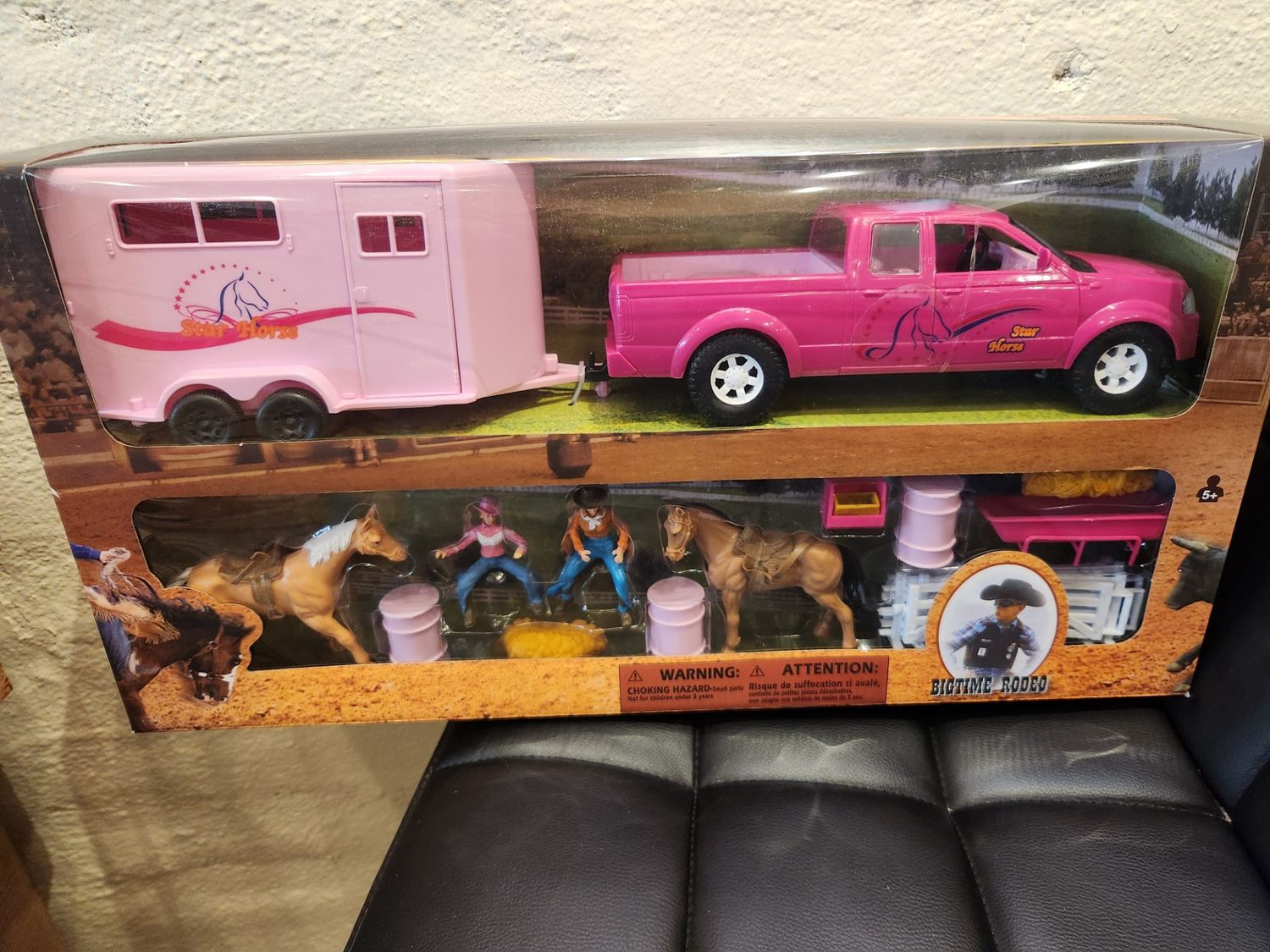 Truck/Trailer/Barrel Set