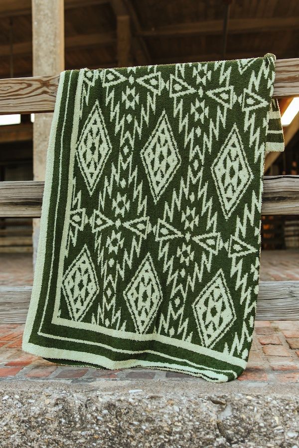 Olive Ivory Aztec Printed Knitted Polyester Microfiber Blanket (50in x 60in)