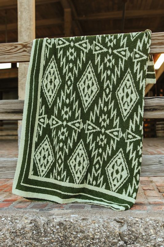 Olive Ivory Aztec Printed Knitted Polyester Microfiber Blanket (50in x 60in)