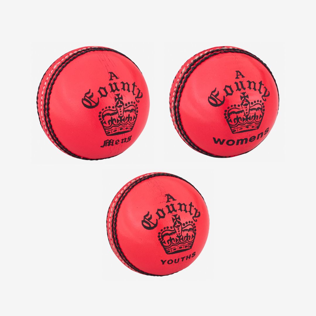 READERS COUNTY CROWN CRICKET BALL