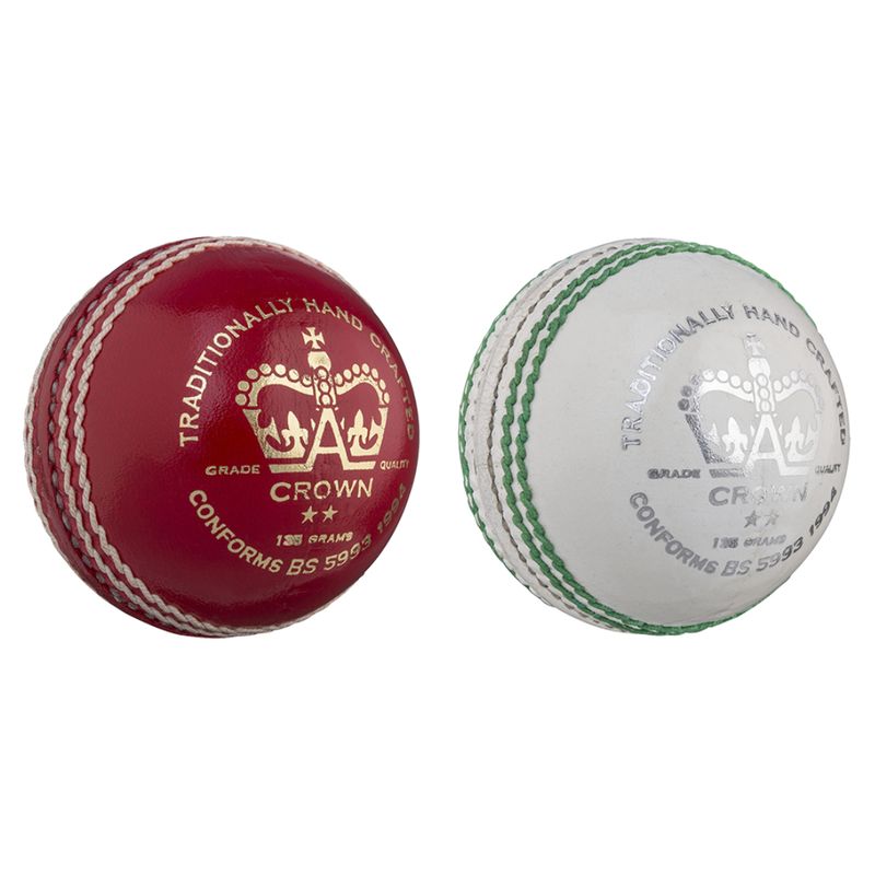 GRAY NICOLLS CROWN 2* CRICKET BALL