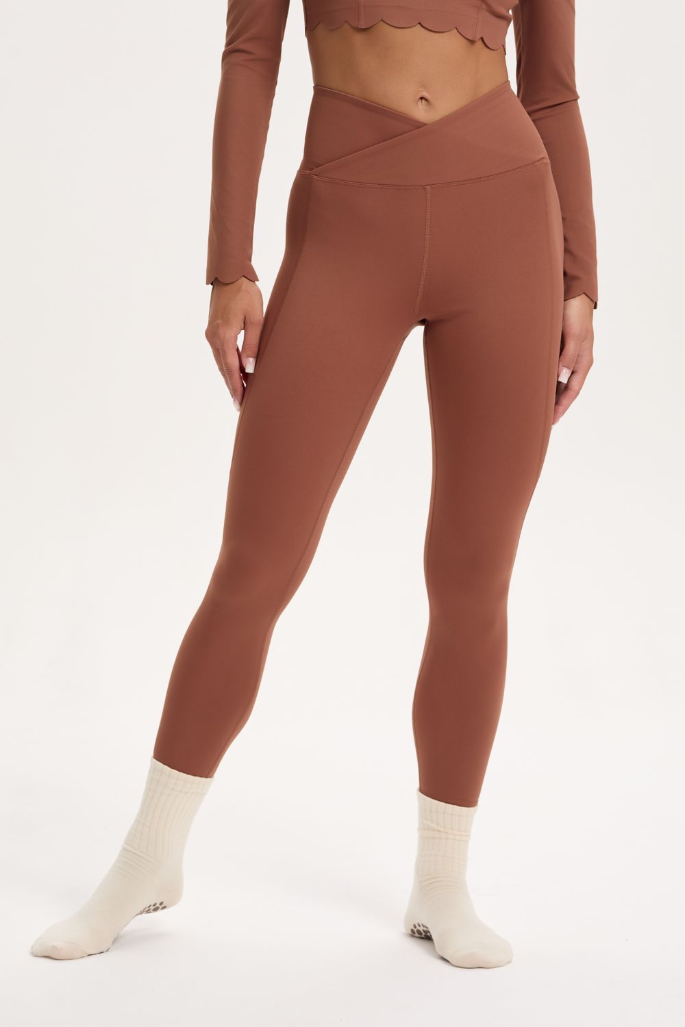 ​Scallop Chic / Legginsy – Słony Karmel