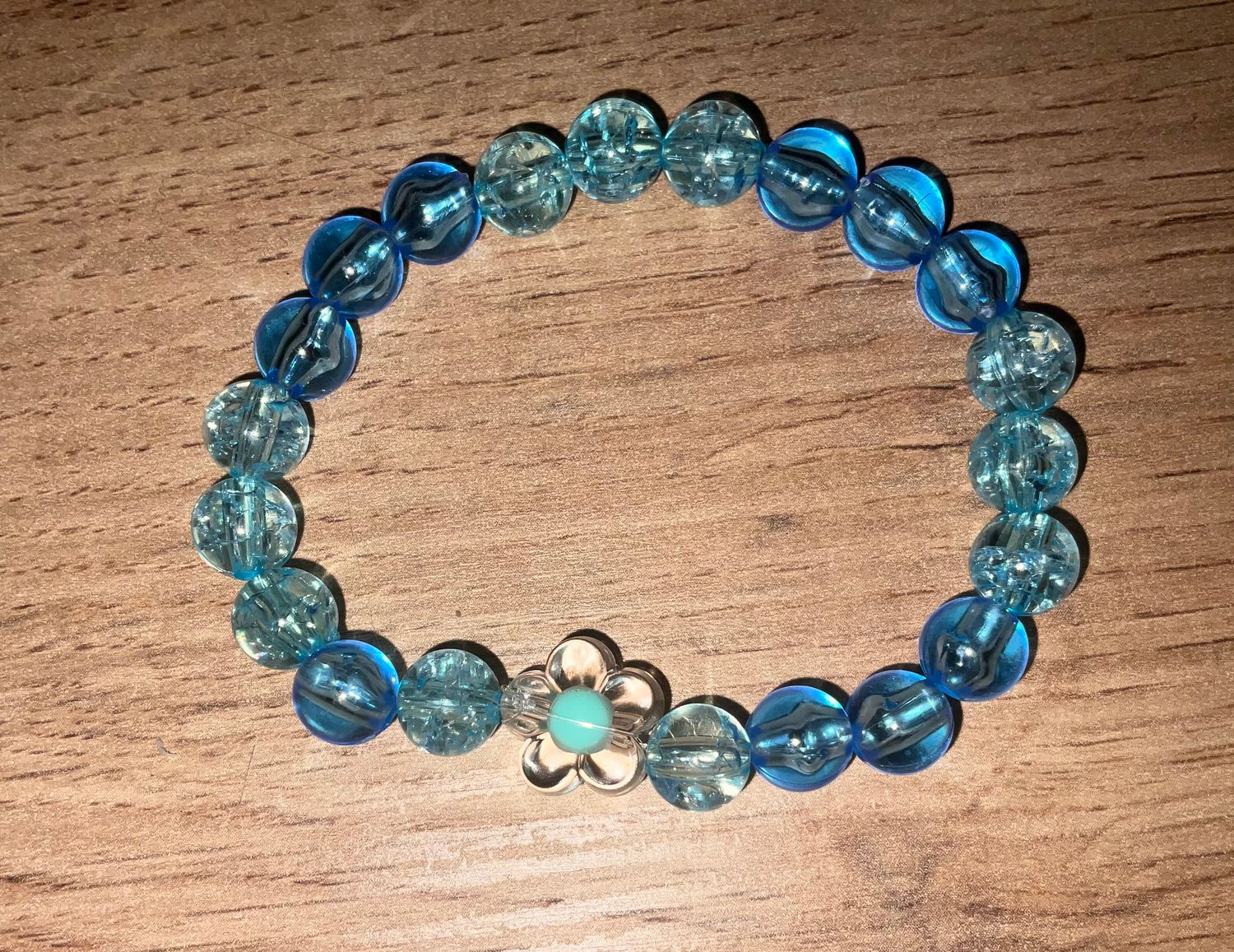 Blumenarmband