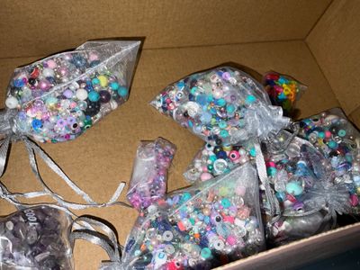 Perlen/perlenkonfettie box