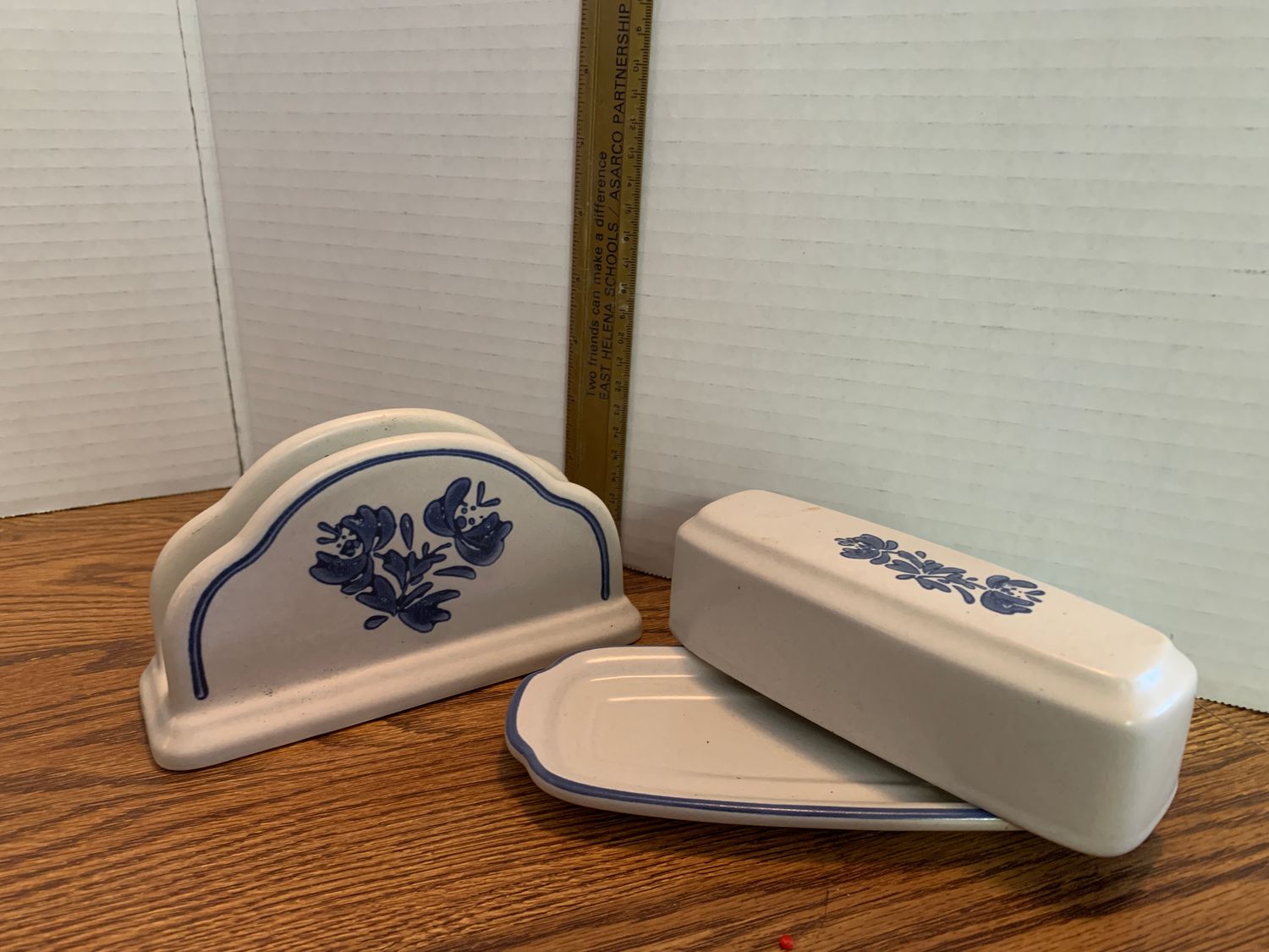 Pfaltzgraff Yorktowne Napkin Holder &amp; Covered Butter Dish