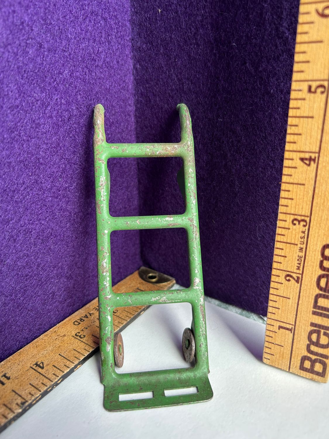 MARX GLENDALE DEPOT TRAIN STATION HAND TRUCK DOLLY
