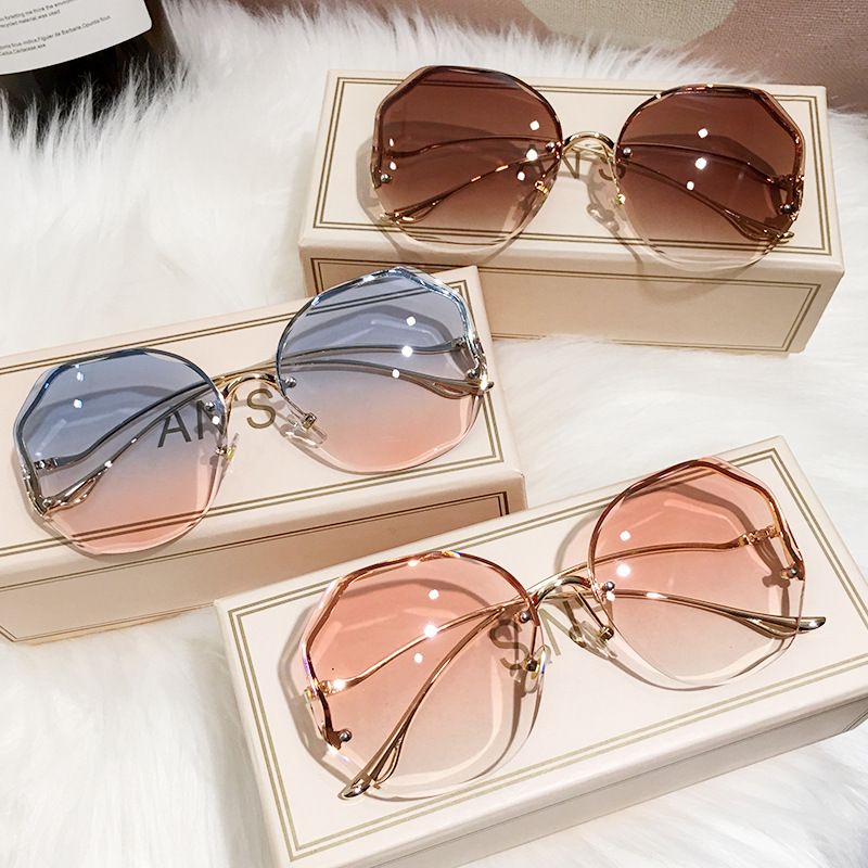 Women&#39;s Frameless Sunglasses