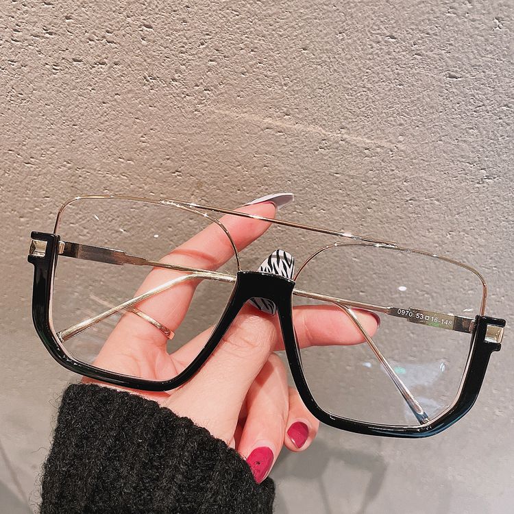 Women&#39;s Fashionable Large-frame Retro Sunglasses