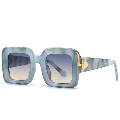 Women&#39;s Squared Frame Fashion Sunglasses