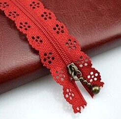 Decorative Zip - Red - 20cm