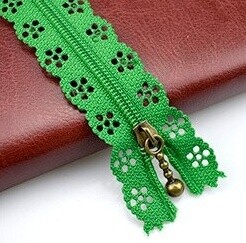 Decorative Zip - Dark Green - 20cm