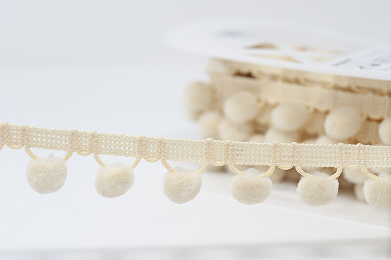Cream - 15 mm Pom Pom Trim - by Metre