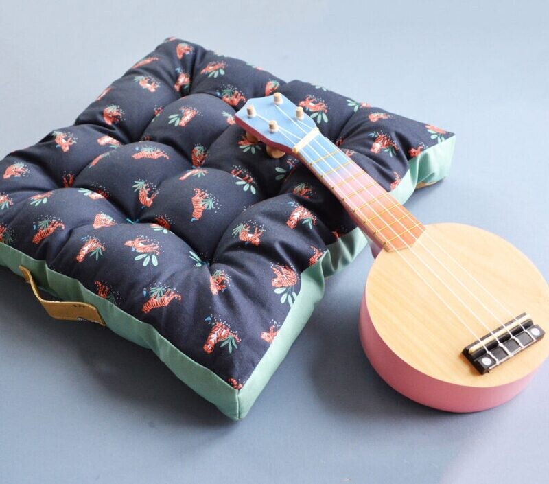 FREE DOWNLOAD PATTERN - Floor Cushion