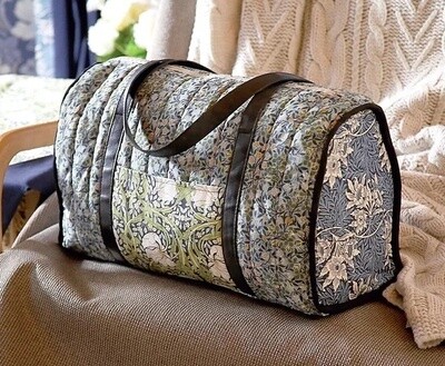 FREE DOWNLOAD PATTERN - William Morris Travel Bag