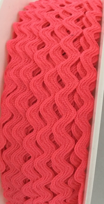 Fluorescent Pink - Ric Rac - 7 mm - By Metre