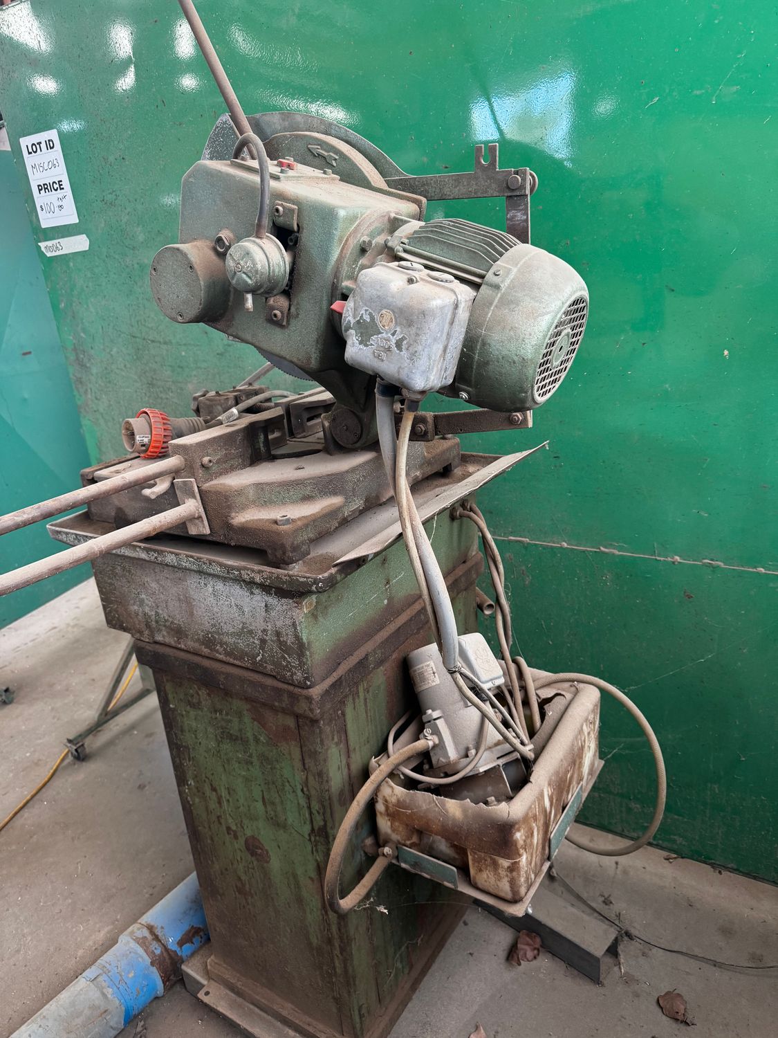 Cut-Off Saw