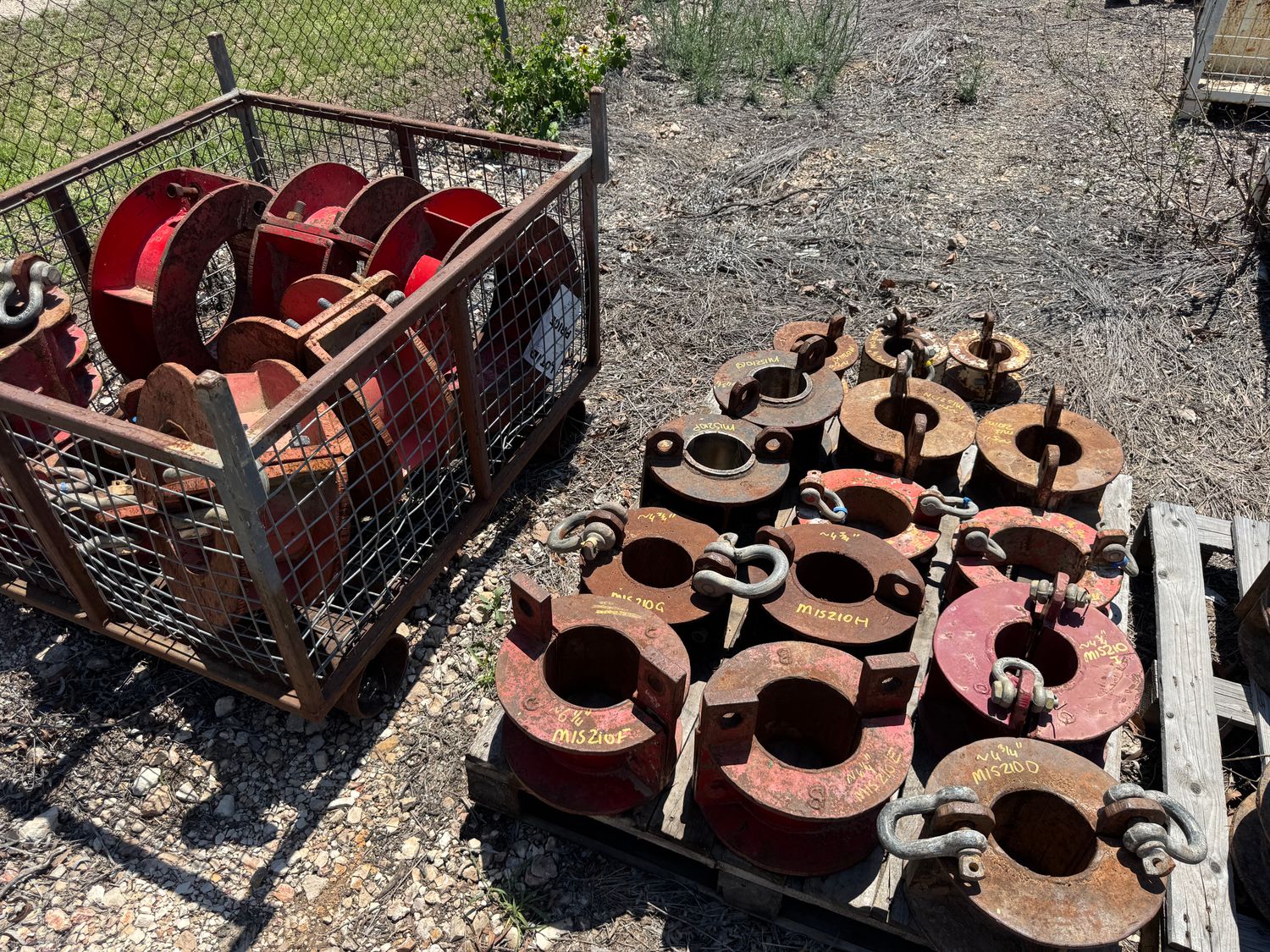 Casing Clamps (18 available)