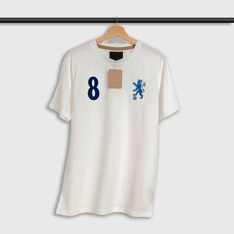 The Lionheart White 8