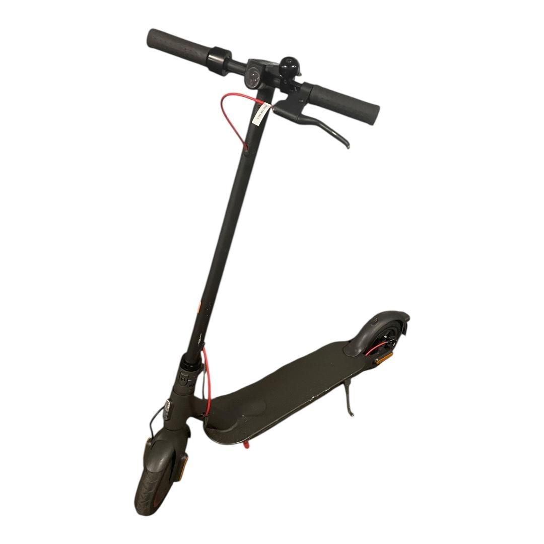 Used Xiaomi Pro 2 Electric Scooter – 300W, 15.5mph, 28 Mile Range