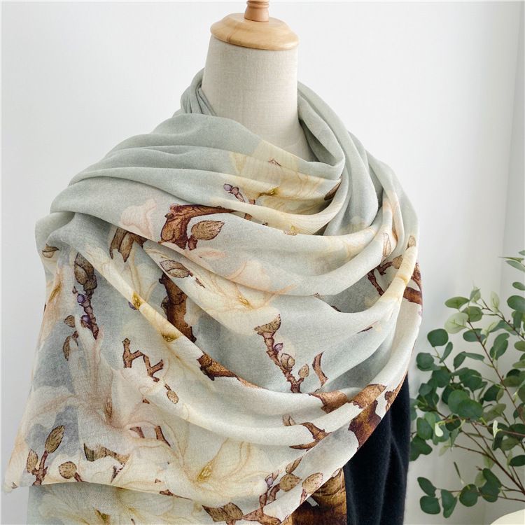 Luxurious Cashmere Velvet Scarf – Soft &amp; Elegant for All Seasons