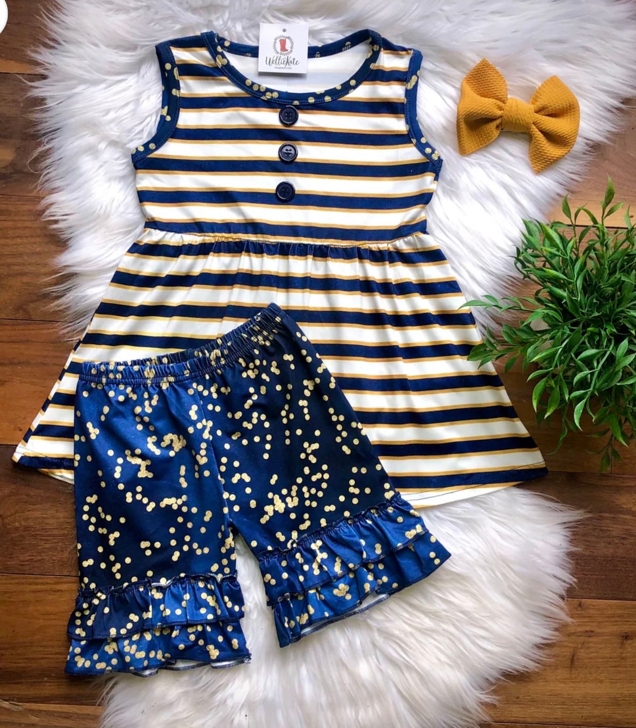 Navy &amp; Gold Goodness