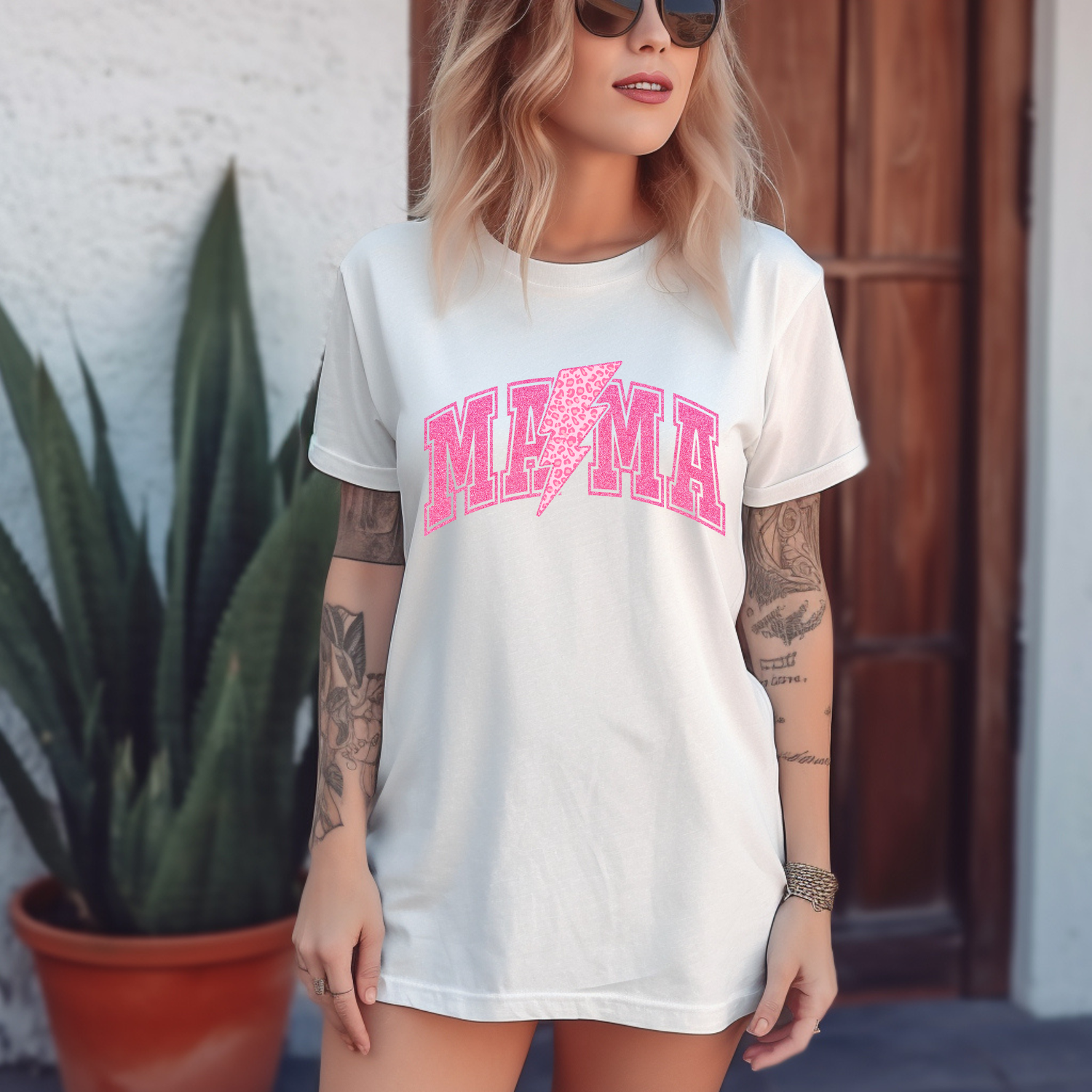 Faux Glitter Retro Pink Mama T-shirt