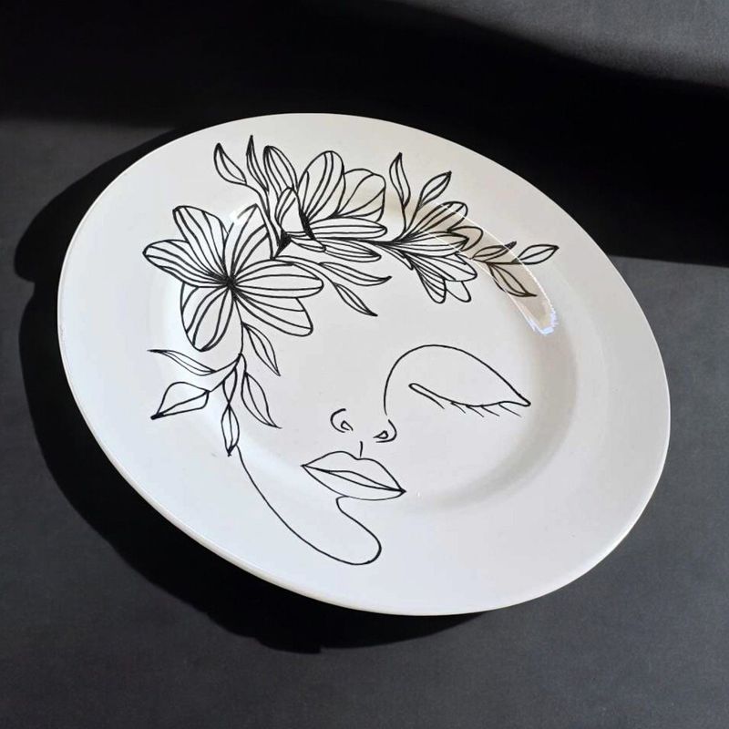 PIATTO MODELLO - JASMINE FACE ART  26 CM