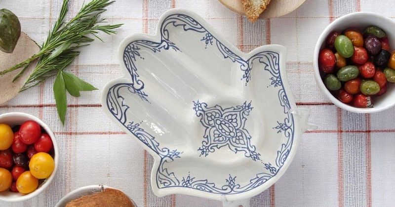ANTIPASTIERA MANO DI FATIMA BLUE AND WHITE