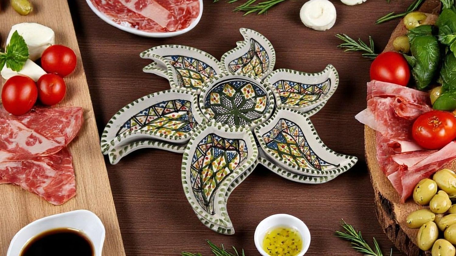 Antipastiera a stella in ceramica colore verde