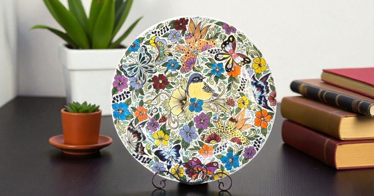 Piatto Decorativo in Ceramica Artigianale, Dipinto a Mano - 