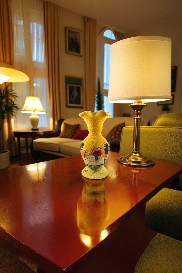 VASO GAROFANO GIALLO IN CERAMICA E SABBIA