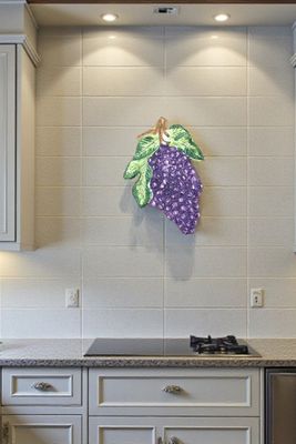 Grappolo d'Uva Artificiale in Ceramica Artigianale – Decorazione da Parete Grappolo d'Uva Artificiale in Ceramica Artigianale – Decorazione da Parete