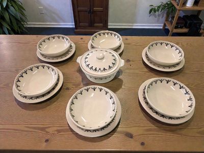 Servizio da Tavola Artigianale in Ceramica "Amazigh" - Set 14 Pezzi, Design Tunisino, Fatto a Mano