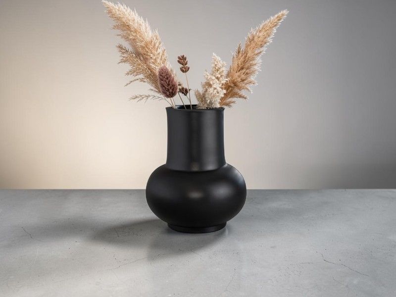 Vaso Soliflore Artigianale in Ceramica Nero Opaco - Design Minimalista Moderno