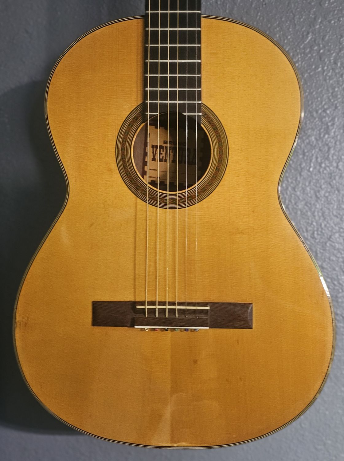 1970 Braziliian Rosewood board VENTURA V-1585 Vintage Classical Guitar