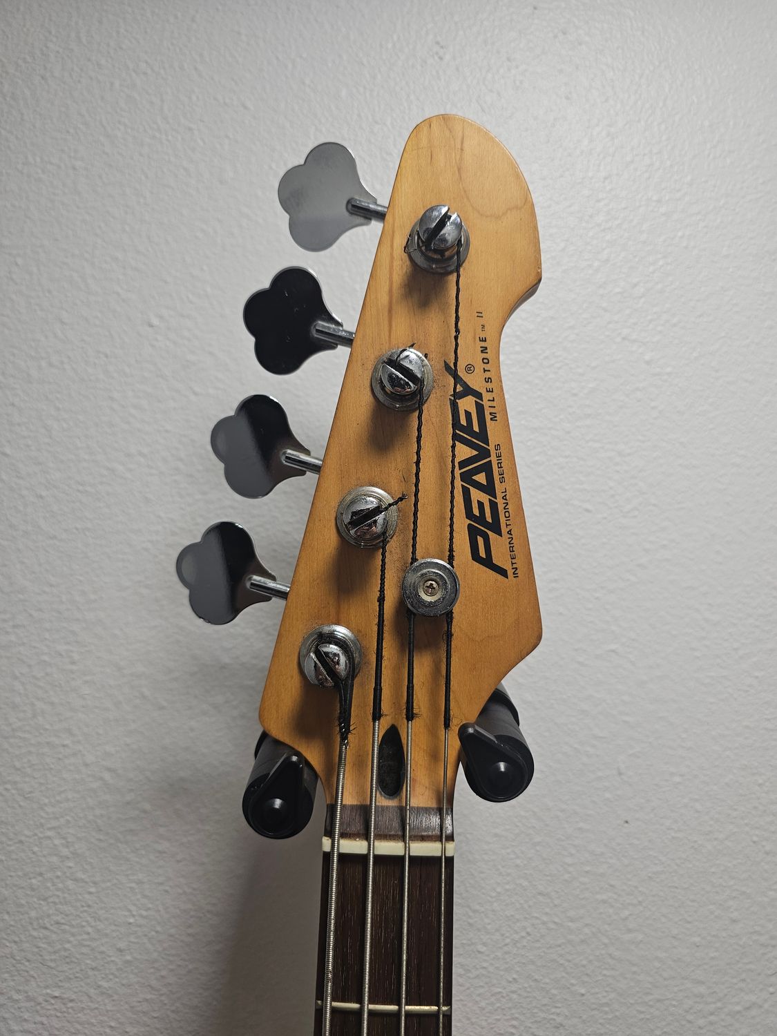 Peavey Milestone Vintage Burst 4 String Bass Guitar