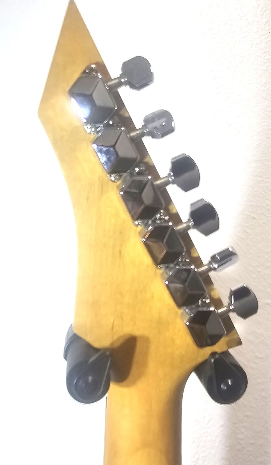 ​The B.C. Rich Warlock CUSTOM candy tangerine pearl coat paint!