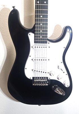 Beginner NO NAME strat NEW