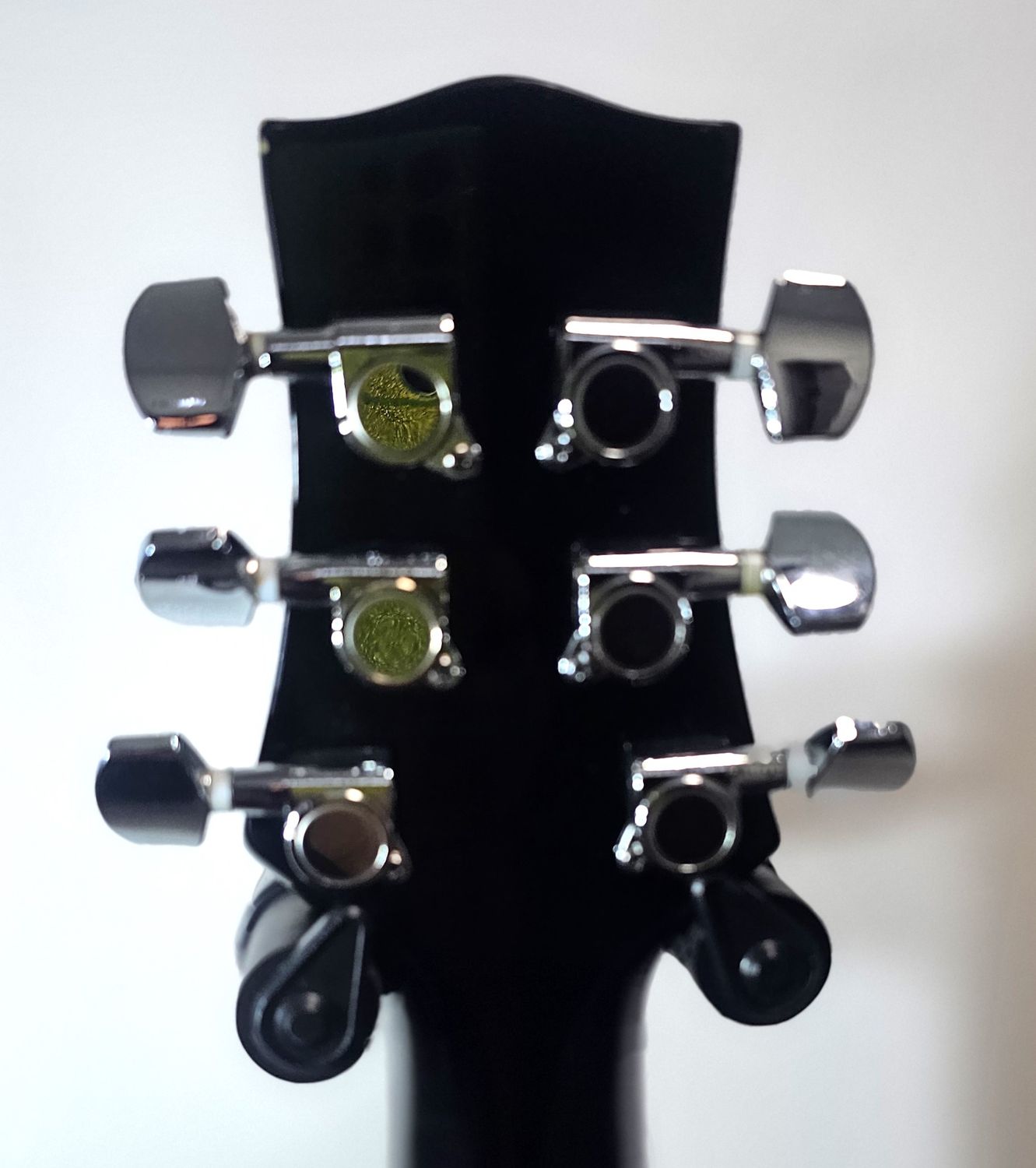 Silvertone SPN-5 Solid Body Electric Black Gloss W/Cream Binding