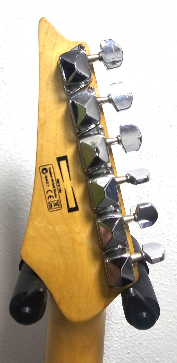 Ibanez GRGM51 Mikro Sonik Gio Guitar w/ built-in Speaker
