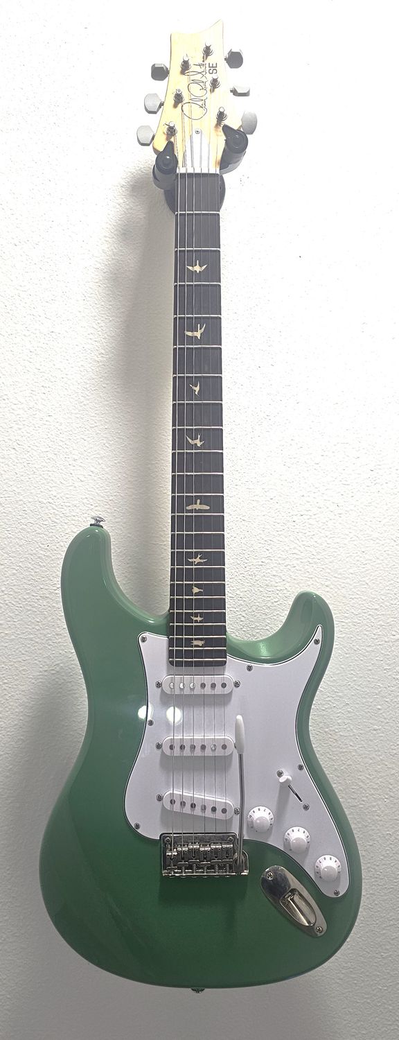 PRS SE Silver Sky in Ever Green LIKE NEW
