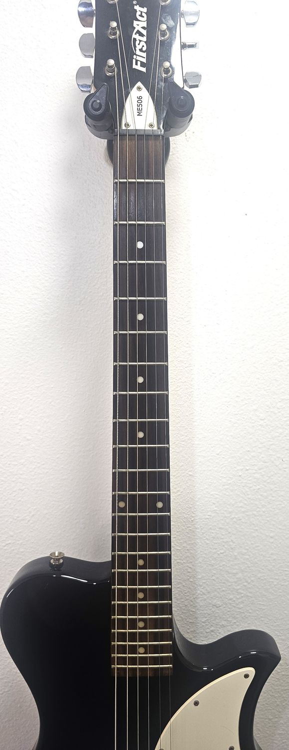 First Act ME506 Black