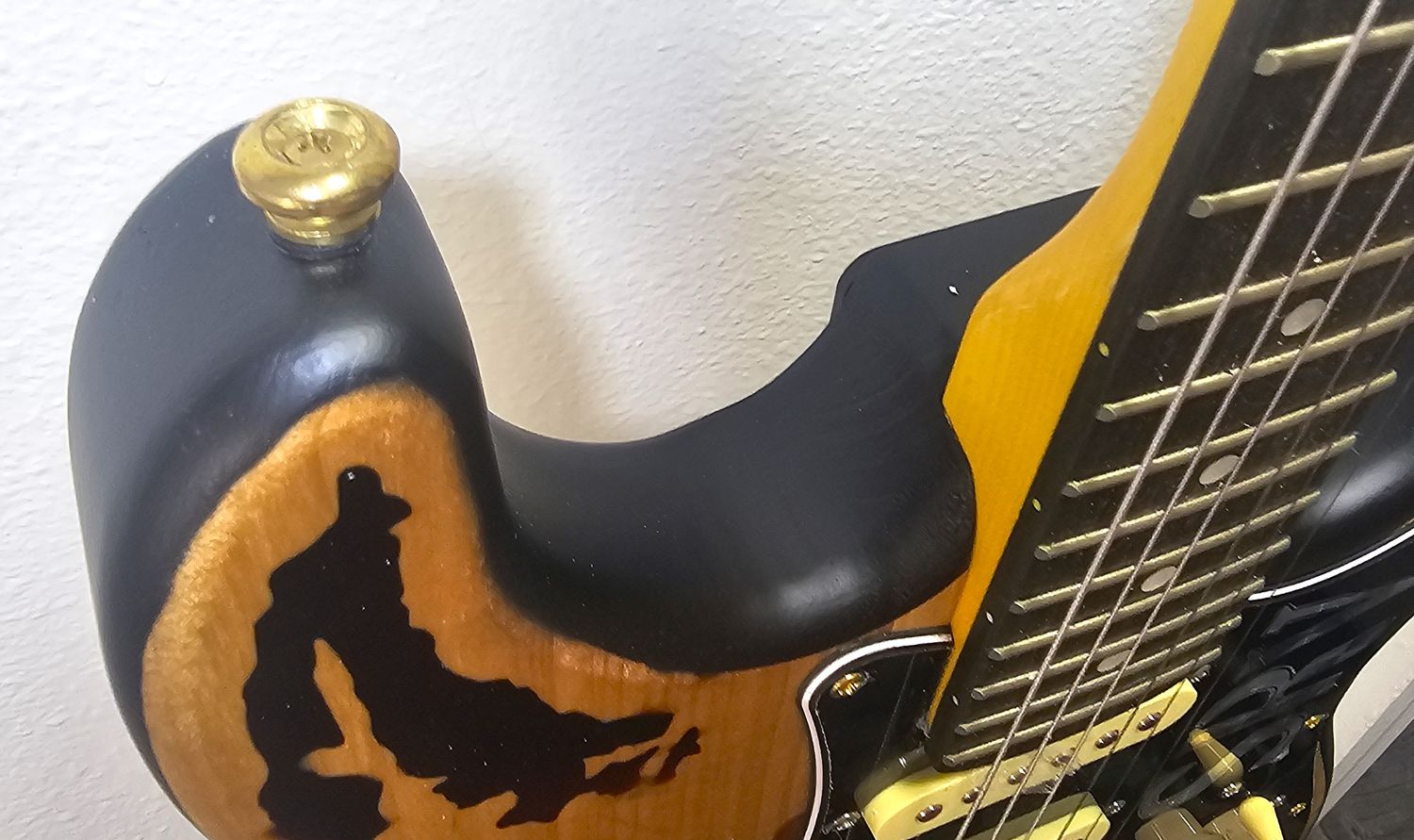 NEW Fender Stevie Ray Vaughan Stratocaster COPY RELIC