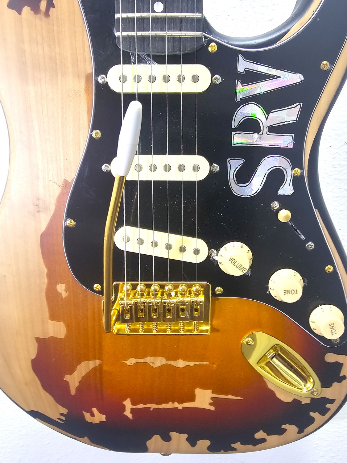 NEW Fender Stevie Ray Vaughan Stratocaster COPY RELIC