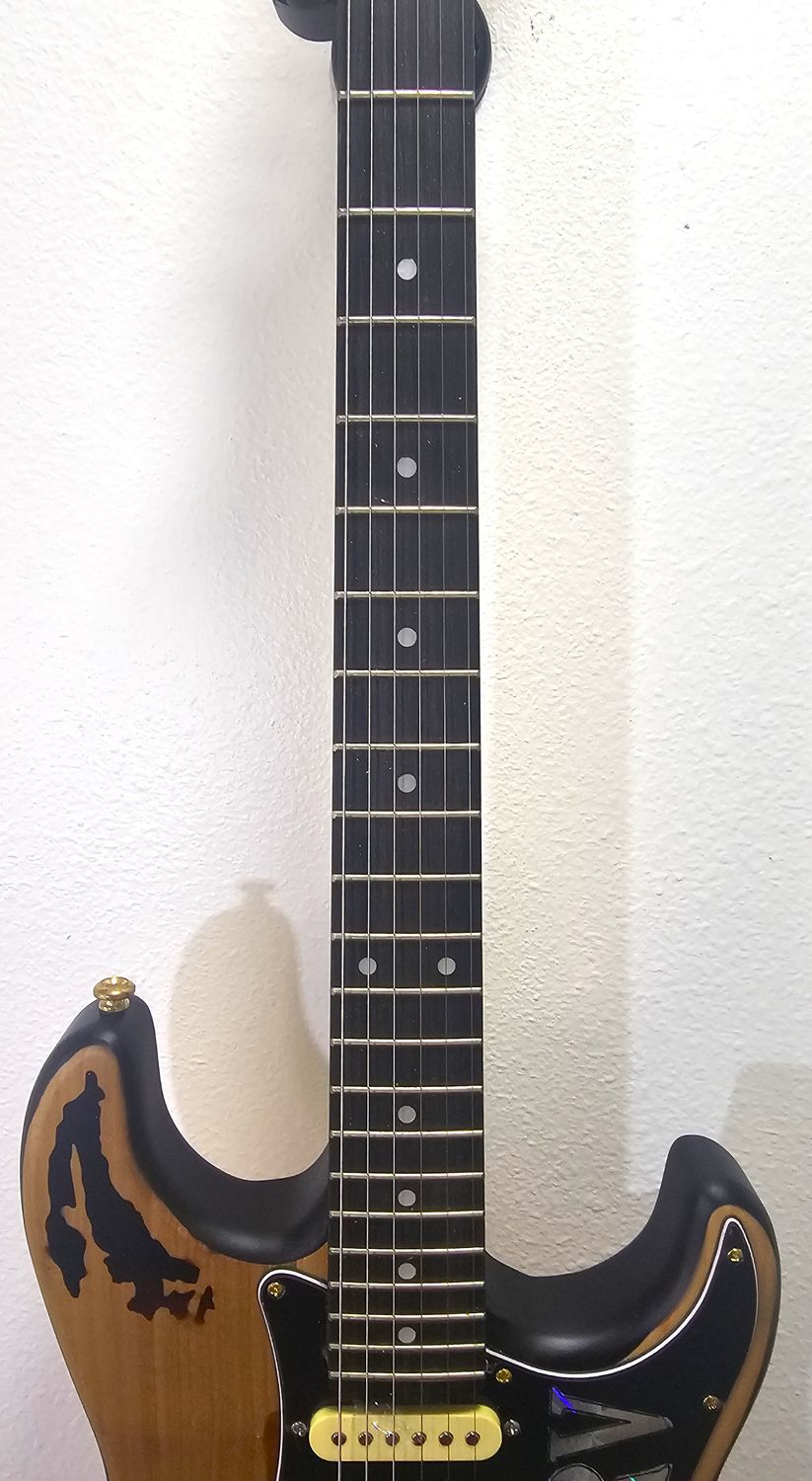 NEW Fender Stevie Ray Vaughan Stratocaster COPY RELIC